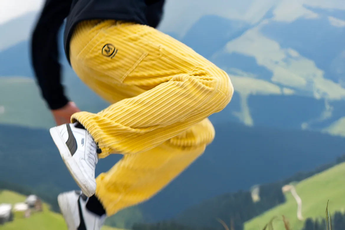 Pantaloni in velluto sportivi Monvic - Sconto 15% su modelli uomo e donna